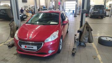  3  Peugeot 208 2013 , 560000 , -