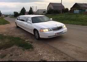  Lincoln Town Car 2004 , 850000 , 