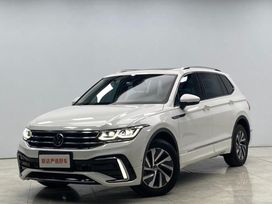 SUV   Volkswagen Tiguan L 2022 , 2495000 , 