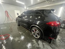 SUV   Porsche Cayenne 2012 , 3400000 , 