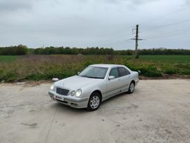  Mercedes-Benz E-Class 2001 , 320000 , 