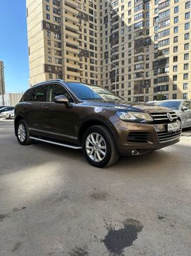SUV   Volkswagen Touareg 2014 , 2100000 , 