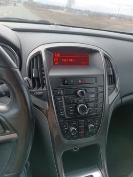 Astra, 2011