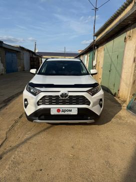 SUV   Toyota RAV4 2020 , 3000000 , 