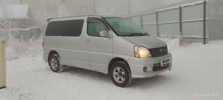    Toyota Regius 2001 , 770000 , 