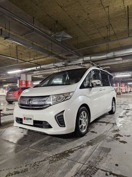 Минивэн или однообъемник Honda Stepwgn 2015 года, 2160000 рублей, 