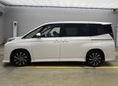    Toyota Voxy 2022 , 3200000 , 