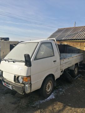   Nissan Vanette 1990 , 730000 , 