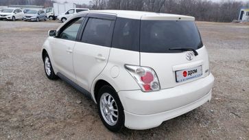  Toyota ist 2004 , 499999 , 