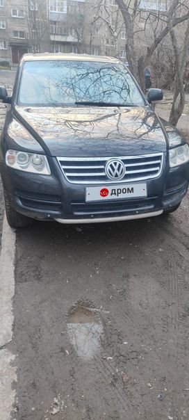 SUV   Volkswagen Touareg 2003 , 900000 ,  