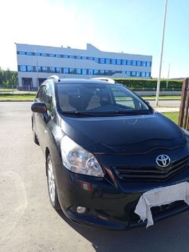    Toyota Verso 2011 , 1200000 , 