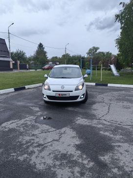    Renault Grand Scenic 2010 , 825000 , 