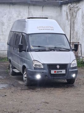  2705 2010 , 1100000 , 
