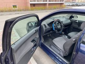  3  Volkswagen Polo 2003 , 360000 , 