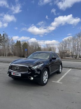 SUV   Infiniti QX70 2013 , 2900000 , 