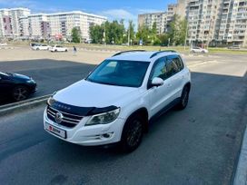 SUV   Volkswagen Tiguan 2010 , 900000 , 