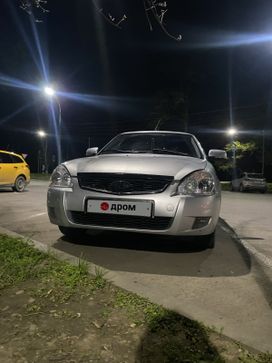    2010 , 300000 , 