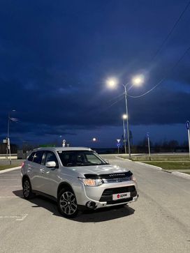 SUV   Mitsubishi Outlander 2014 , 1800000 , -