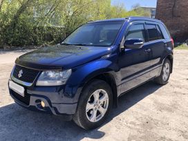 SUV   Suzuki Grand Vitara 2011 , 900000 , 
