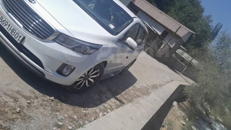    Kia Carnival 2015 , 1500000 , 