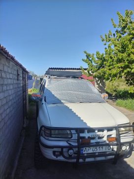 SUV   Isuzu Rodeo 2000 , 750000 , --