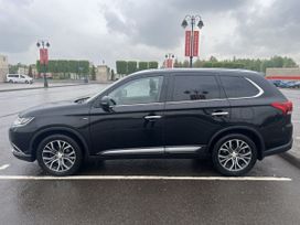 SUV   Mitsubishi Outlander 2015 , 2600000 , 