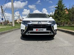 Mitsubishi Outlander, 2020