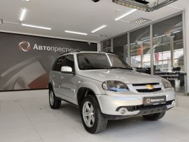 SUV   Chevrolet Niva 2013 , 600000 ,  
