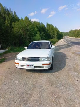  Toyota Crown 1993 , 700000 , 