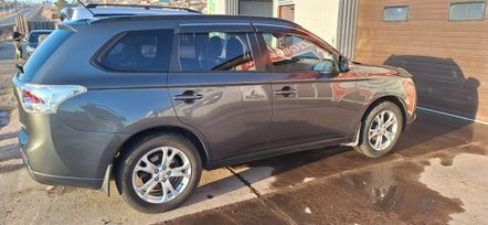 SUV   Mitsubishi Outlander 2013 , 1800000 , -