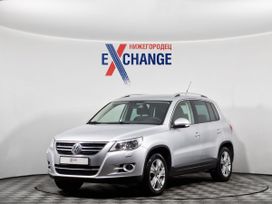 SUV   Volkswagen Tiguan 2009 , 899000 ,  