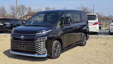    Toyota Voxy 2022 , 3690000 , 