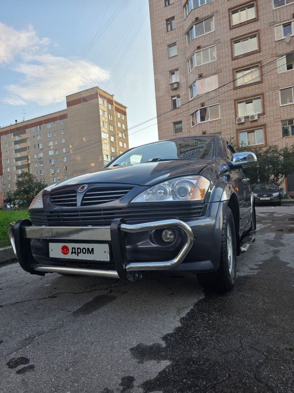 SUV   SsangYong Kyron 2007 , 700000 ,  