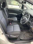    Toyota Isis 2018 , 1740000 , 