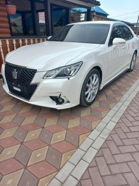  Toyota Crown 2014 , 2330000 , -