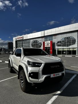 Пикап Toyota Hilux 2022 года, 8500000 рублей, Тюмень