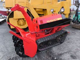   Yanase 10-16HST 2010 , 370000 , 