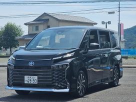    Toyota Voxy 2022 , 2230000 , 