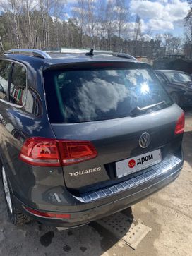 SUV   Volkswagen Touareg 2013 , 2350000 , 
