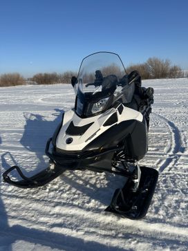   BRP Ski-Doo Expedition SE 2014 , 2000000 , 