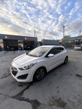  3  Hyundai i30 2013 , 850000 , 