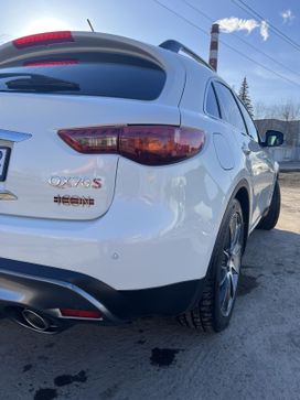SUV   Infiniti QX70 2015 , 2150000 , 