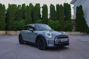  3  MINI Hatch 2022 , 2580000 , 