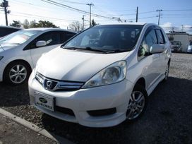  Honda Fit Shuttle 2013 , 625000 , 
