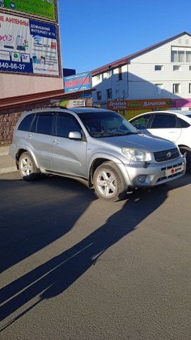 SUV   Toyota RAV4 2004 , 900000 , 