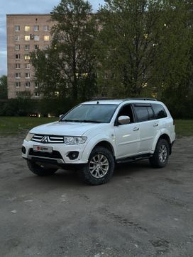 SUV   Mitsubishi Pajero Sport 2014 , 1350000 , -