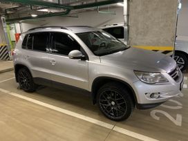 SUV   Volkswagen Tiguan 2011 , 1100000 , 