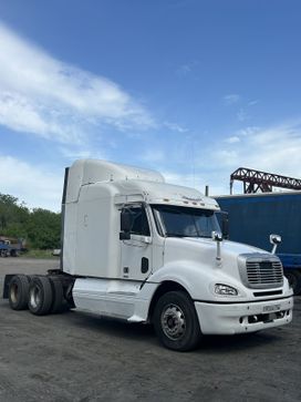   Freightliner Columbia 2002 , 1295000 , -
