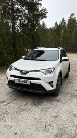 SUV   Toyota RAV4 2018 , 2480000 , 