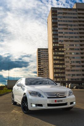  Lexus LS600h 2011 , 2400000 , 